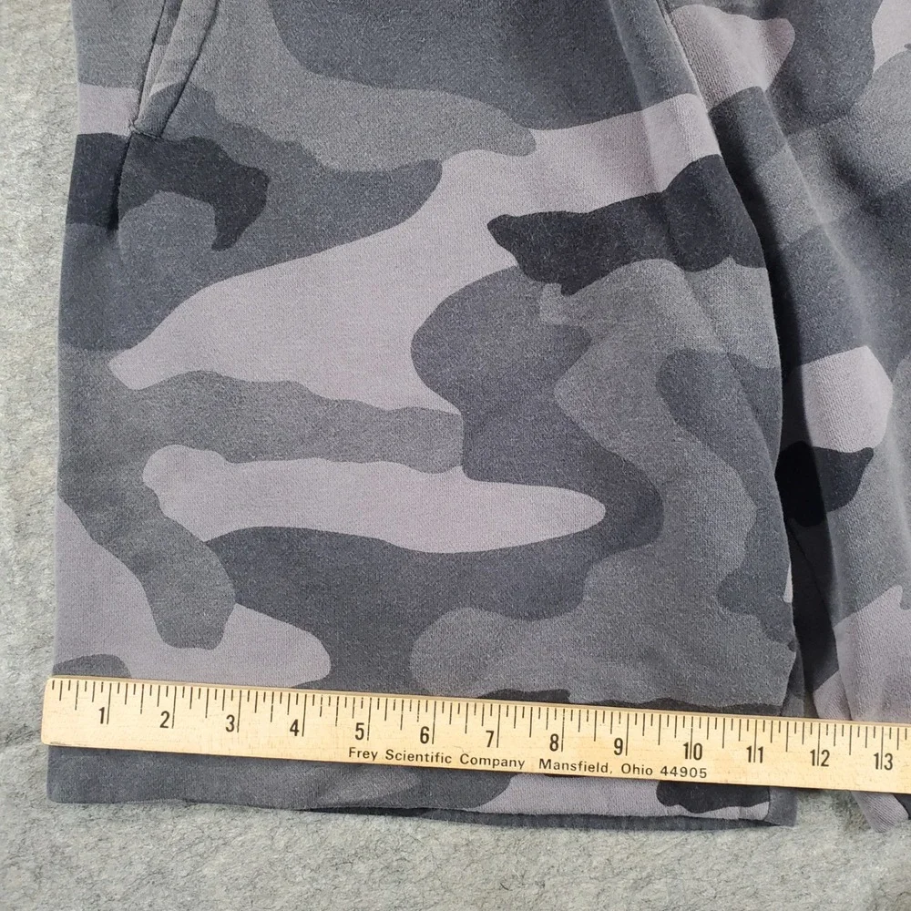 Nike Fleece Shorts Mens Small Grey Camo Club Sportswear CJ9931-022